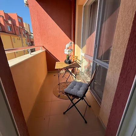 Delux 2 - модерен до стария град и източната порта * פלובדיב