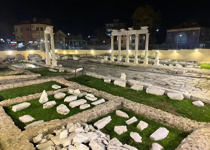 Delux 2 - модерен до стария град и източната порта דירה פלובדיב